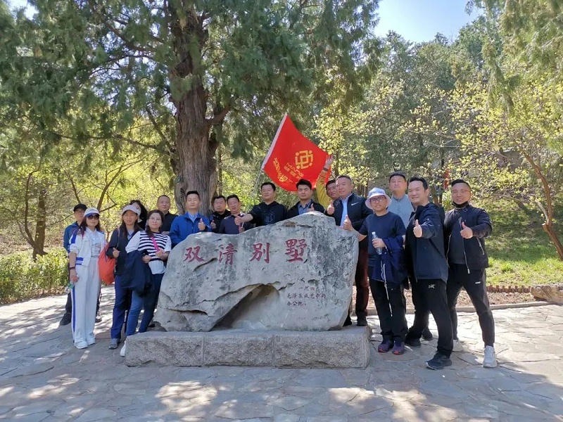 ZOBO卓邦黨支部丨參加由北京聲光視訊行業(yè)協(xié)會與中共北京商業(yè)服務(wù)業(yè)協(xié)會第三聯(lián)合黨委組織的黨史學(xué)習(xí)教育主題黨日活動