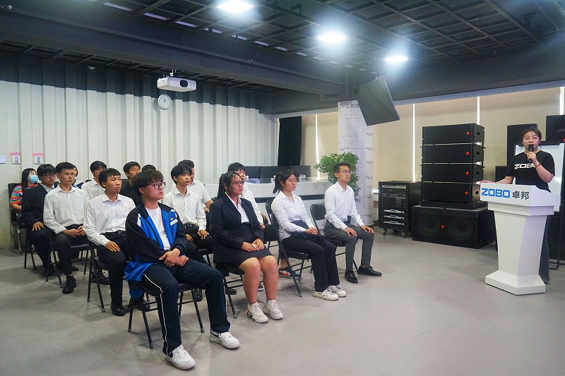 4校企合作 走進(jìn)職場 協(xié)同育人丨歡迎北京市經(jīng)貿(mào)高級技術(shù)學(xué)校師生來北京高校職場體驗基地——ZOBO卓邦參觀學(xué)習(xí)